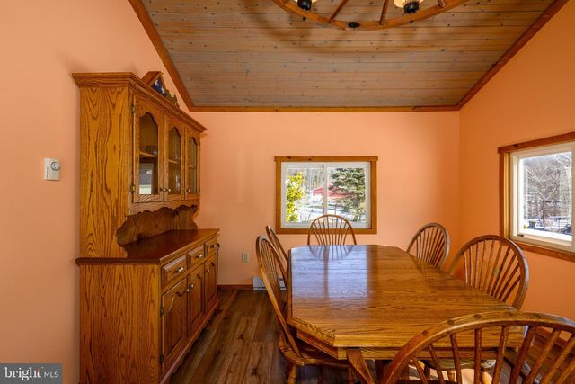 2013 WALTERS RD, Green Lane, PA 18054