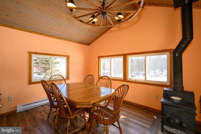 2013 WALTERS RD, Green Lane, PA 18054