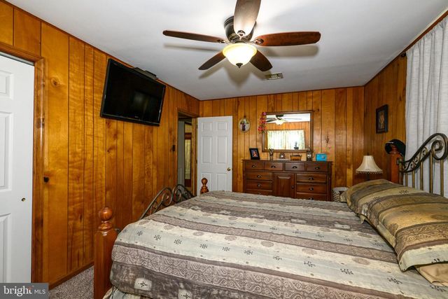 2013 WALTERS RD, Green Lane, PA 18054