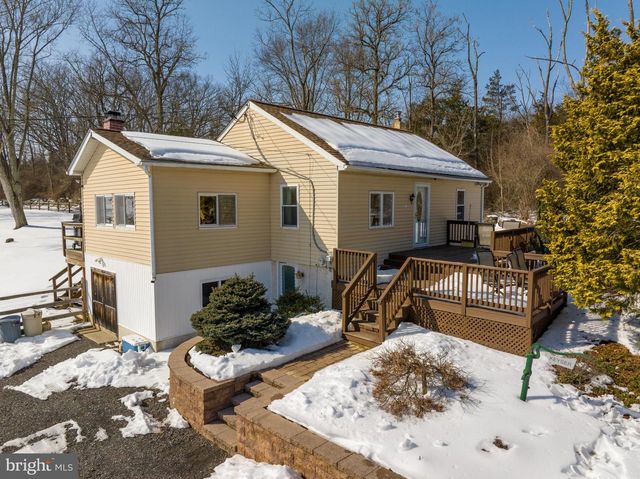 2013 WALTERS RD, Green Lane, PA 18054