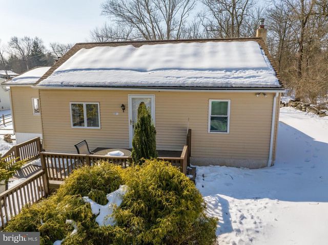2013 WALTERS RD, Green Lane, PA 18054