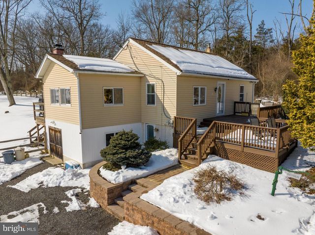 2013 WALTERS RD, Green Lane, PA 18054