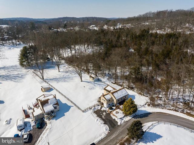 2013 WALTERS RD, Green Lane, PA 18054