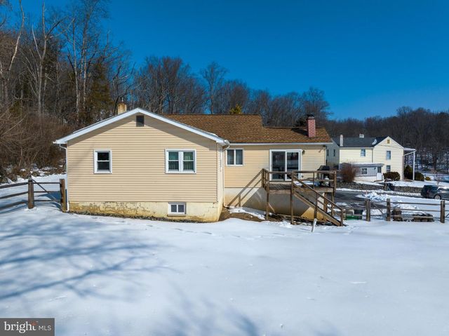 2013 WALTERS RD, Green Lane, PA 18054