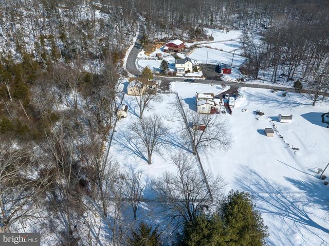 2013 WALTERS RD, Green Lane, PA 18054