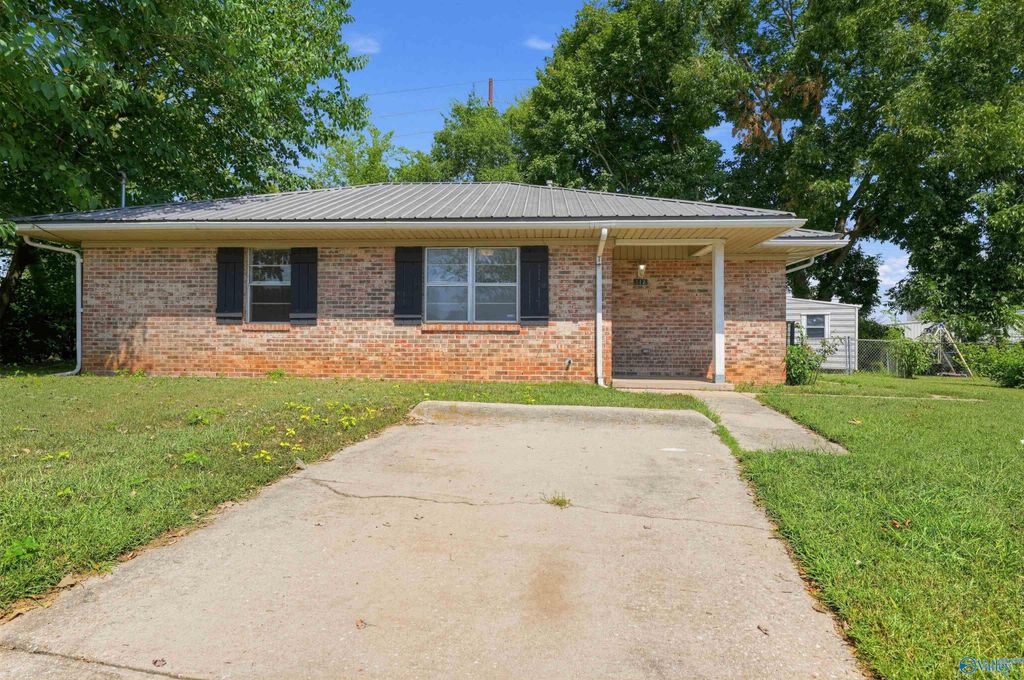 112 Ash Court NE, Decatur, AL 35601