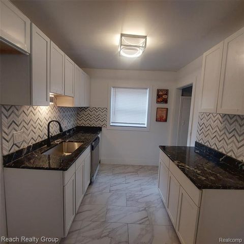 18076 Washburn Street, Detroit, MI 48221