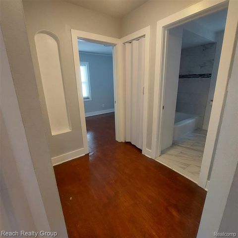 18076 Washburn Street, Detroit, MI 48221