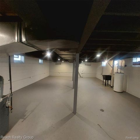 18076 Washburn Street, Detroit, MI 48221