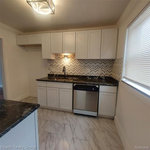 18076 Washburn Street, Detroit, MI 48221