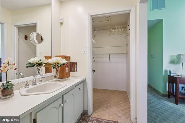 76 KENT AVE, Marlton, NJ 08053