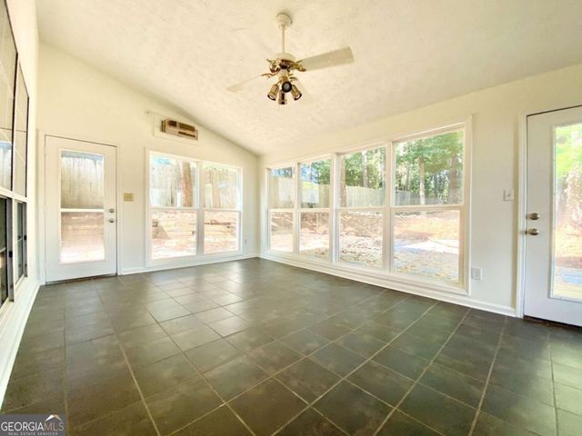 640 Suwanee Lakes Circle, Suwanee, GA 30024