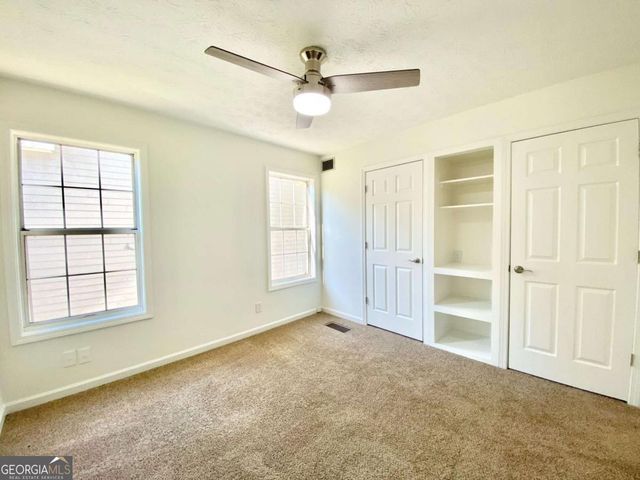 640 Suwanee Lakes Circle, Suwanee, GA 30024