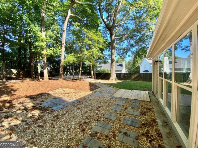 640 Suwanee Lakes Circle, Suwanee, GA 30024