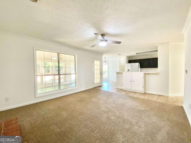 640 Suwanee Lakes Circle, Suwanee, GA 30024