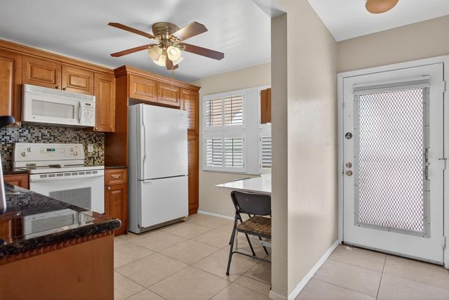 2003 Granada Drive L4, Coconut Creek, FL 33066