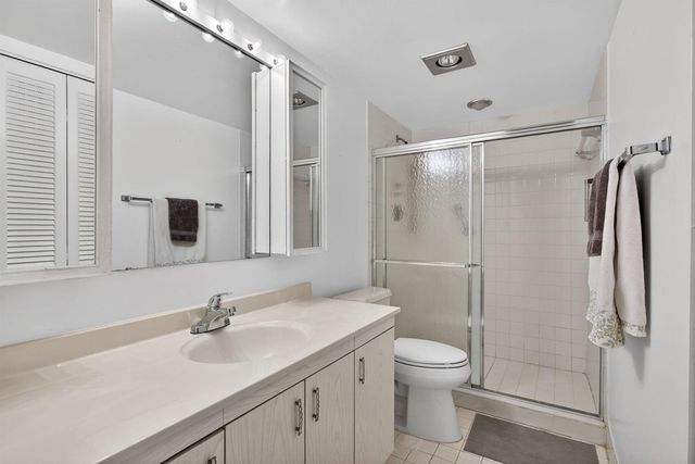 2003 Granada Drive L4, Coconut Creek, FL 33066