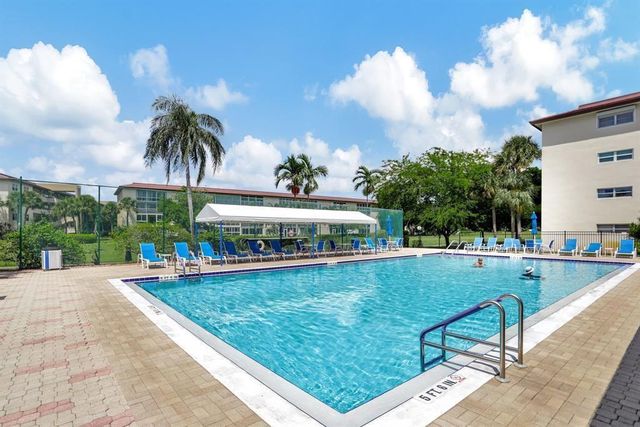 2003 Granada Drive L4, Coconut Creek, FL 33066