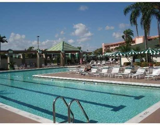 2003 Granada Drive L4, Coconut Creek, FL 33066