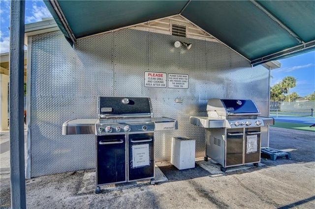 2003 Granada Drive L4, Coconut Creek, FL 33066