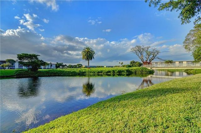 2003 Granada Drive L4, Coconut Creek, FL 33066