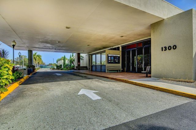 2003 Granada Drive L4, Coconut Creek, FL 33066