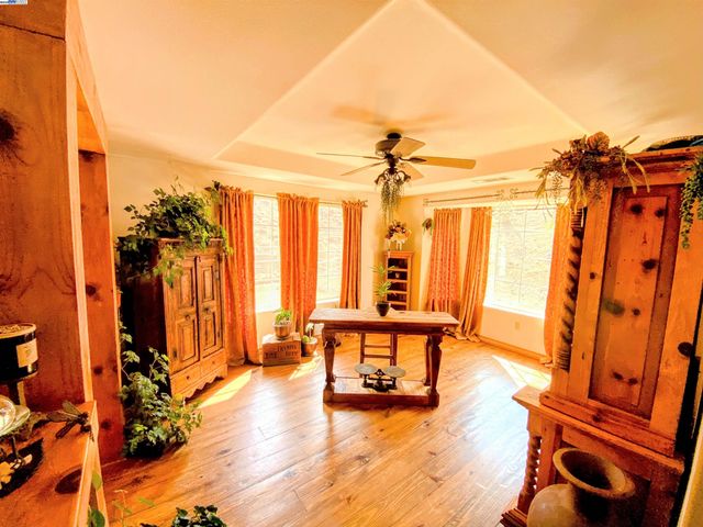 31733 Lake Meadow Rd, Acton, CA 93510