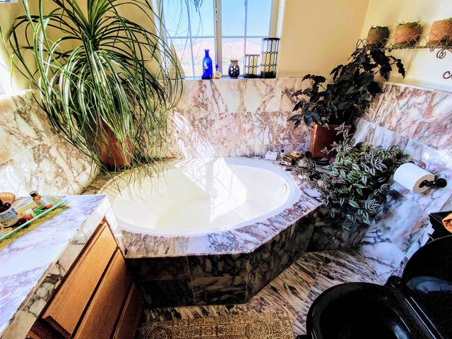 31733 Lake Meadow Rd, Acton, CA 93510