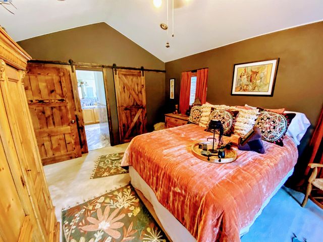 31733 Lake Meadow Rd, Acton, CA 93510