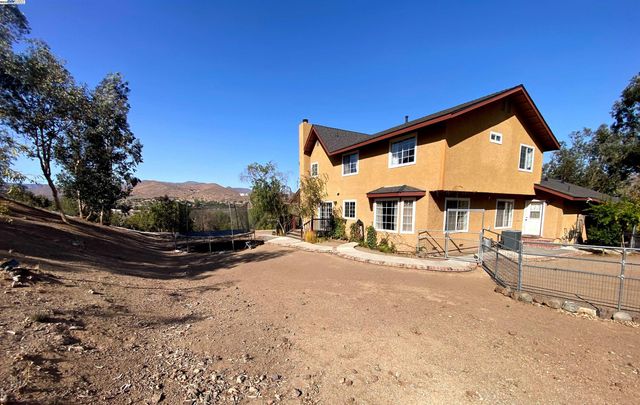 31733 Lake Meadow Rd, Acton, CA 93510
