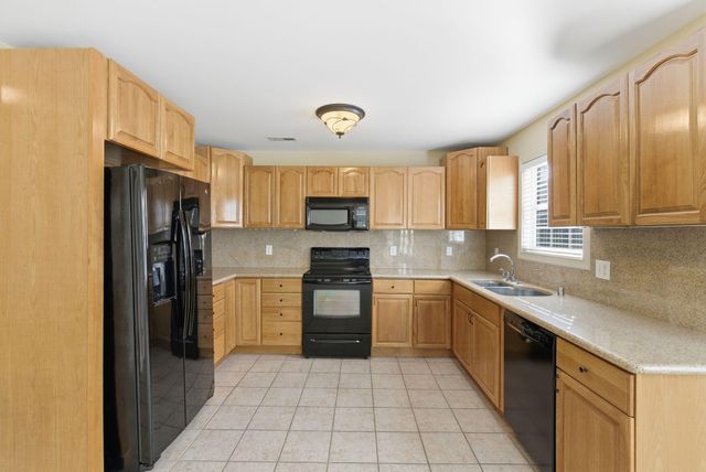 112 Rich Lane, Georgetown, KY 40324