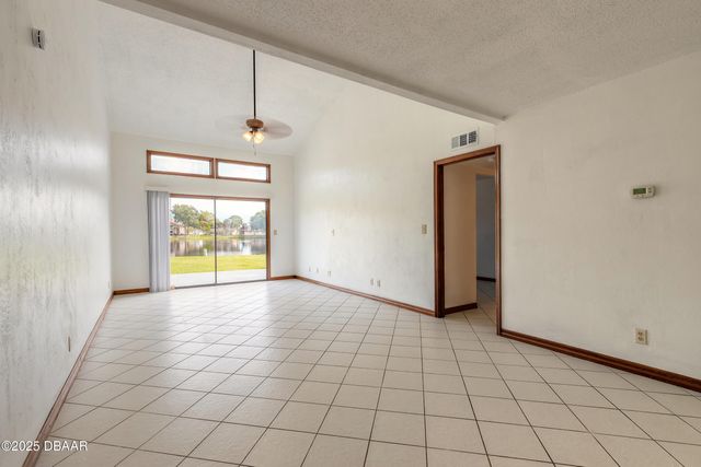 120 Lakewood Village Circle, Daytona Beach, FL 32119