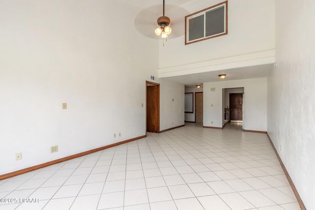 120 Lakewood Village Circle, Daytona Beach, FL 32119