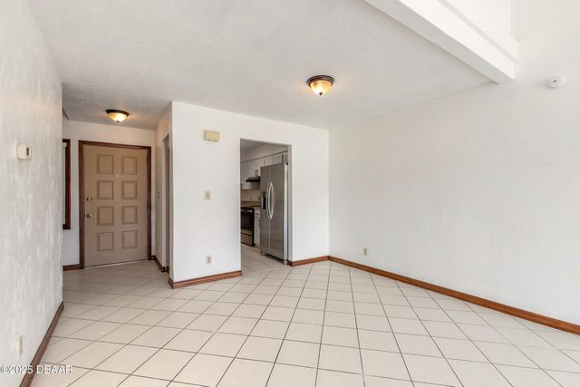 120 Lakewood Village Circle, Daytona Beach, FL 32119