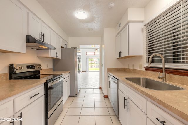 120 Lakewood Village Circle, Daytona Beach, FL 32119