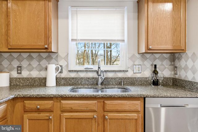 15791 BEAU RIDGE DR, Woodbridge, VA 22193