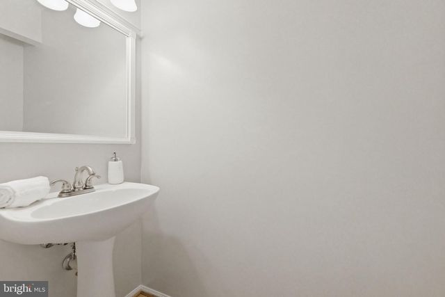 15791 BEAU RIDGE DR, Woodbridge, VA 22193