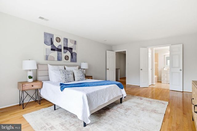 15791 BEAU RIDGE DR, Woodbridge, VA 22193