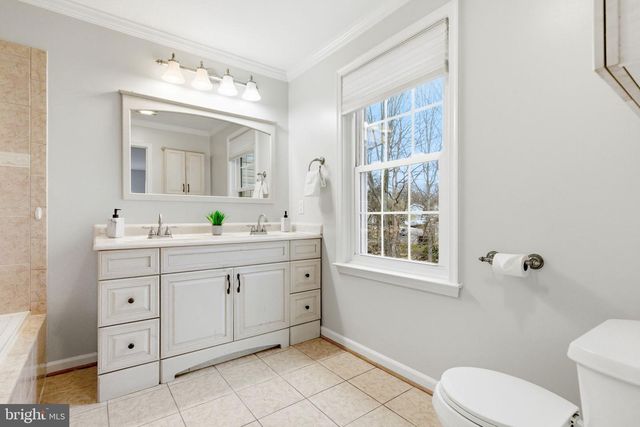 15791 BEAU RIDGE DR, Woodbridge, VA 22193