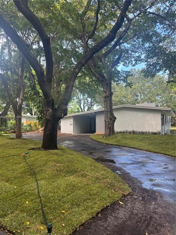 12725 SW 80th Avenue, Pinecrest, FL 33156