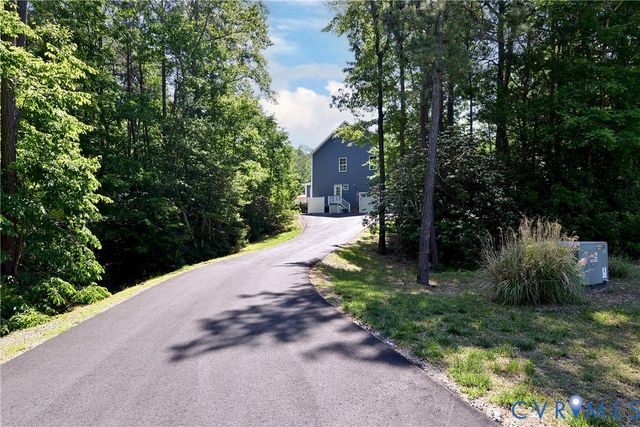 7321 Diascund Creek Pl, New Kent, VA 23124