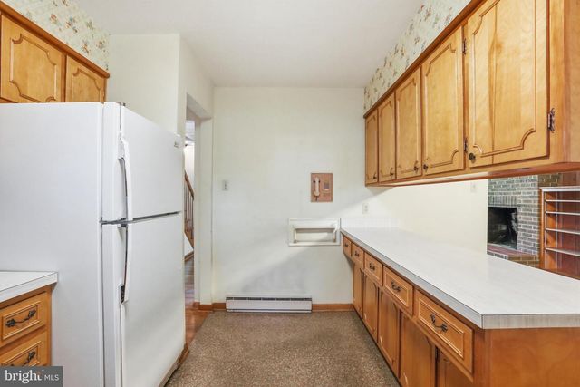 206 DOGWOOD RD, Winchester, VA 22602