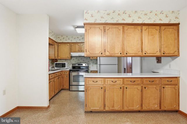 206 DOGWOOD RD, Winchester, VA 22602