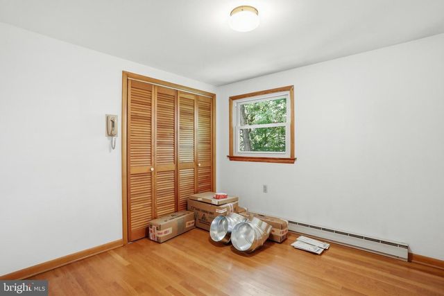 206 DOGWOOD RD, Winchester, VA 22602