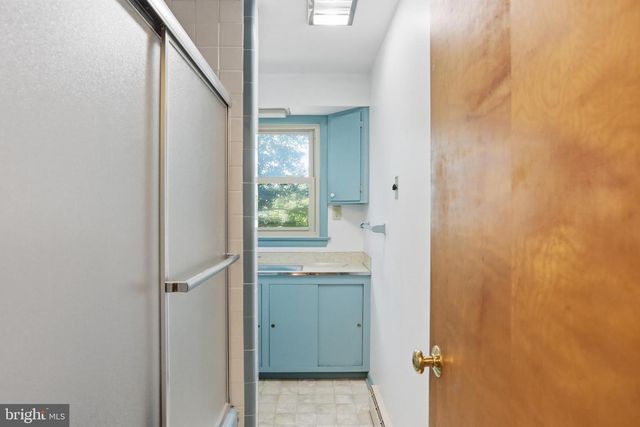 206 DOGWOOD RD, Winchester, VA 22602