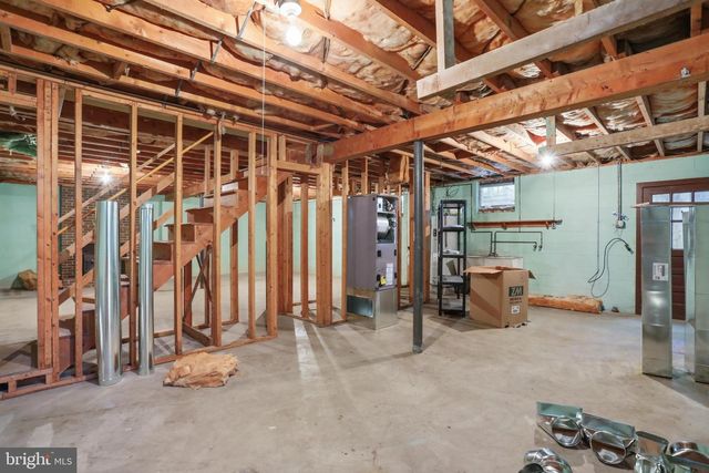 206 DOGWOOD RD, Winchester, VA 22602