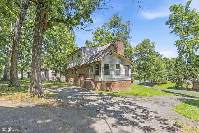 206 DOGWOOD RD, Winchester, VA 22602