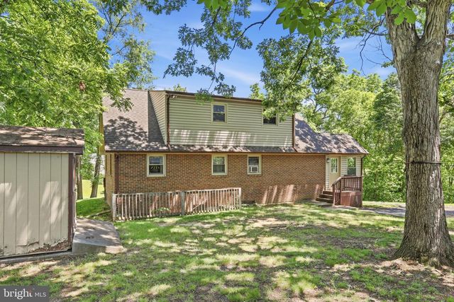 206 DOGWOOD RD, Winchester, VA 22602