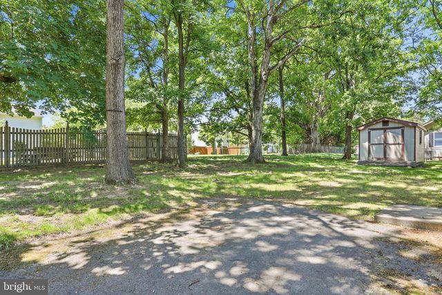 206 DOGWOOD RD, Winchester, VA 22602