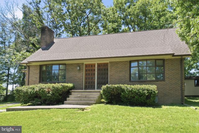 206 DOGWOOD RD, Winchester, VA 22602